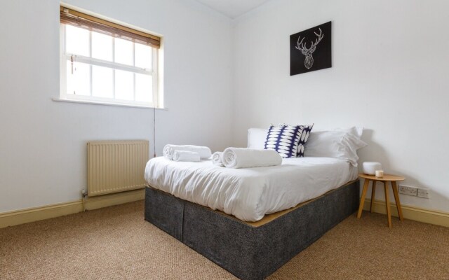 Amazing Detached House in Trendy Peckham Sleeps 6