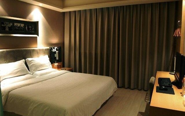 Degas Hotel Wuhan Jiefang Park Branch