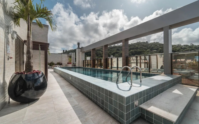 814 - Aluguel Apto 2 suítes Bombinhas SC