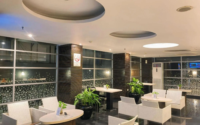 Studio One Hotel