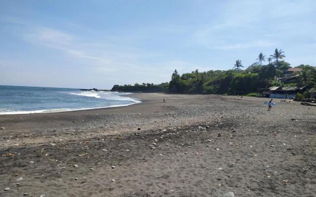 Gubug Balian Beach Bungalow