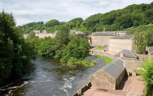 Wee Row Hostel