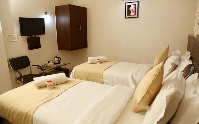 OYO Rooms Mall Road Cantonment