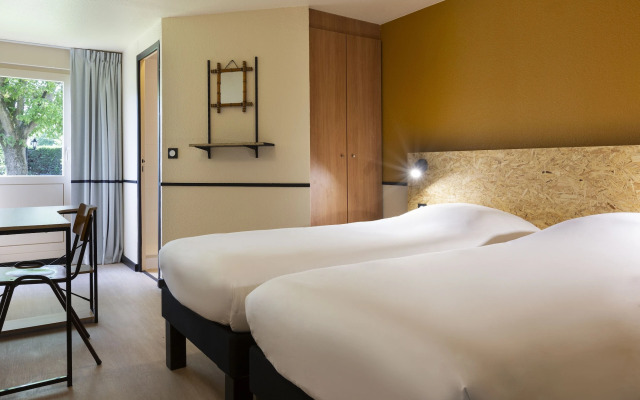 greet Hotel Villeneuve La Garenne