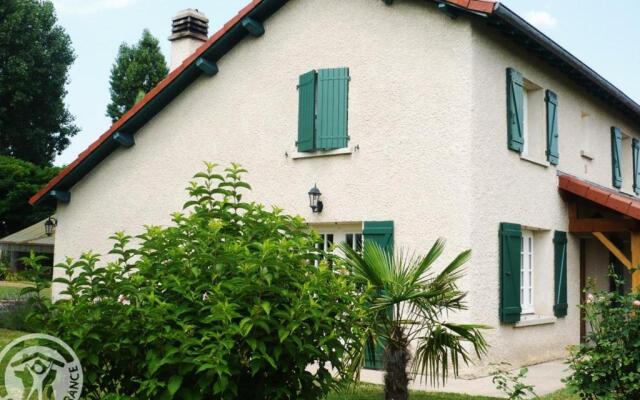 Gîte Renaison, 4 pièces, 6 personnes - FR-1-496-110