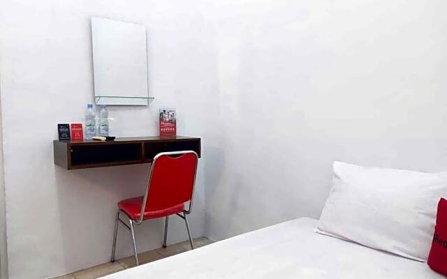 RedDoorz Syariah near Transmart Tegal