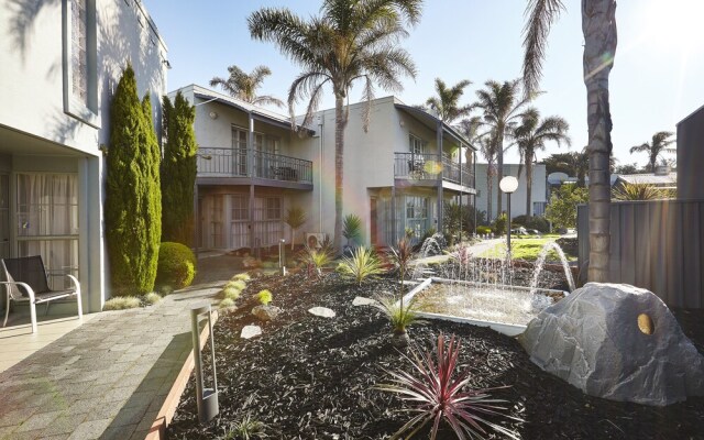 Whitecliffs Beach Resort