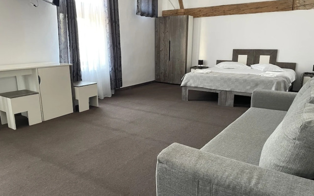 Cristian Inn