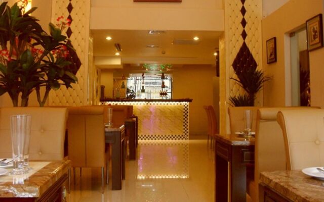 Fortune 1127 Central Hotel
