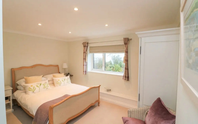 5 Melbury