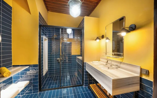 House 5 Hotel