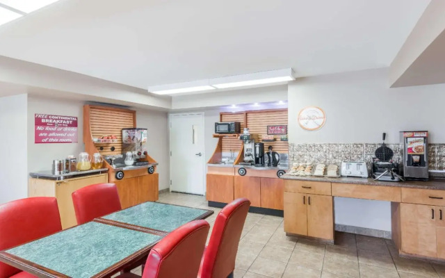 Howard Johnson Inn London