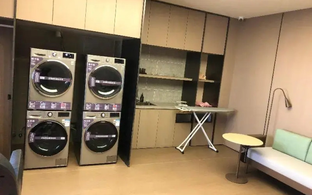 Ji Hotel (Wuhan Jinyin Lake)