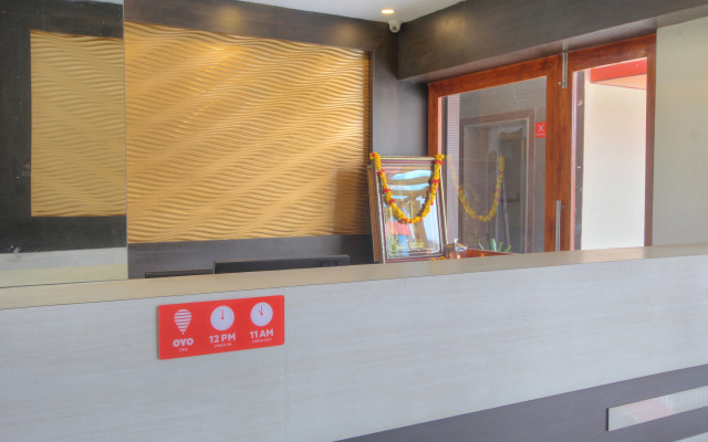 OYO 15965 Hotel Nandi Gateway