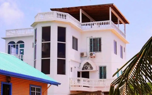 See Belize Tranquil Sea View Studio With