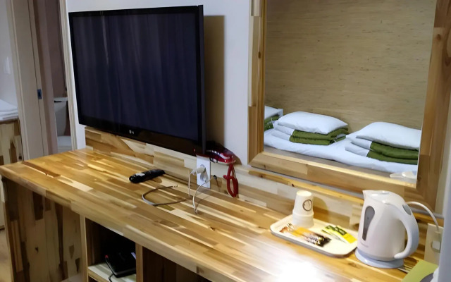 Green and Blue Hotel