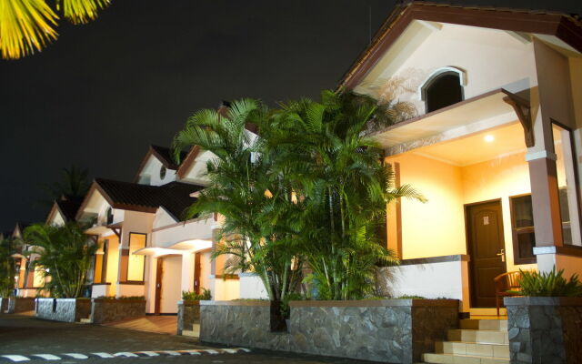 Atrium Resort & Hotel