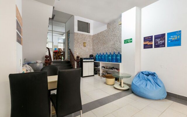 OYO 760 Ceo House Homestay - Hostel