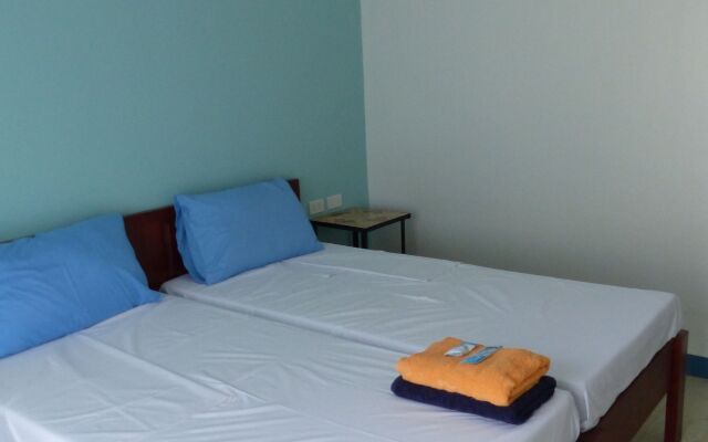 D&B Bluestar Beach Resort