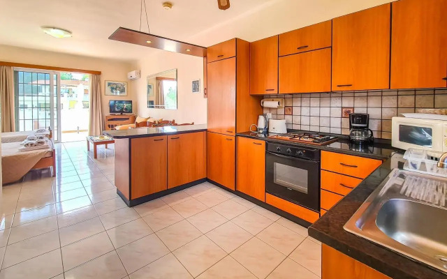 Colonial Studio/Apartment