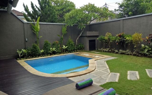 Gracia Bali Villas & Apartment