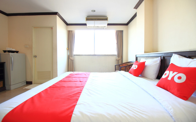 OYO 471 Sunshine Apartment