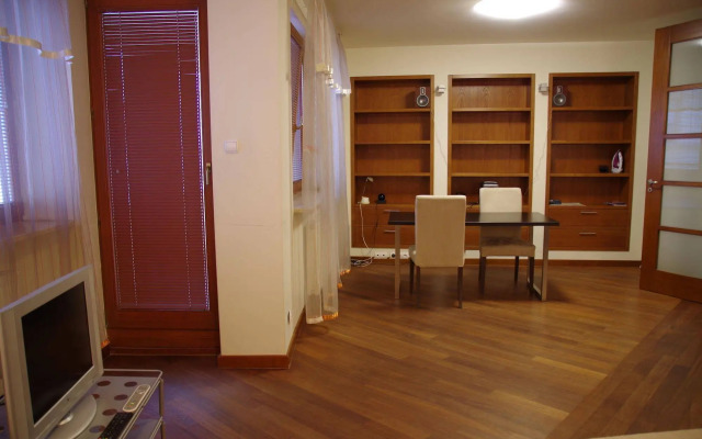 Szucha Apartment