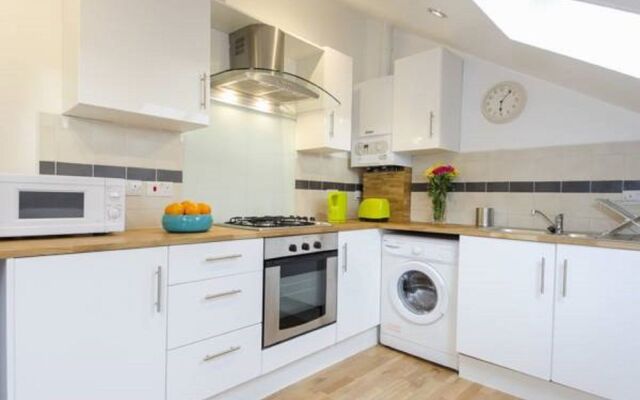 Grand Apartments Fulham Palace