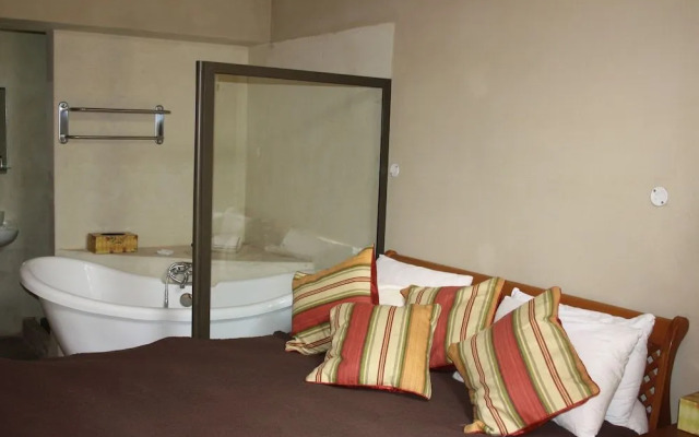 Thandile Country Lodge