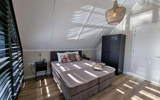 Modern Water Villa on the Frisian Water