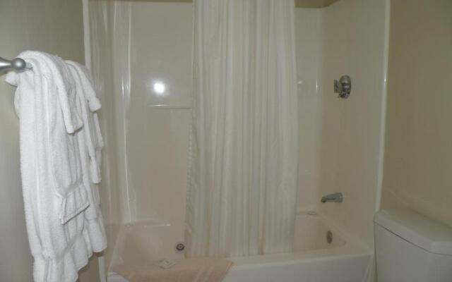 Yankee Clipper Inn, SureStay Collection by Best Western
