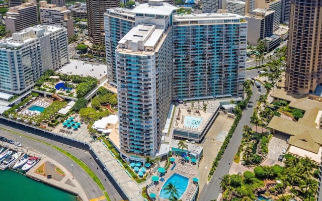 Two Bedroom Condo Overlooking Ala Wai Boat Harbor by RedAwning