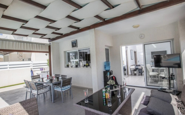 Protaras Holiday Villa An8