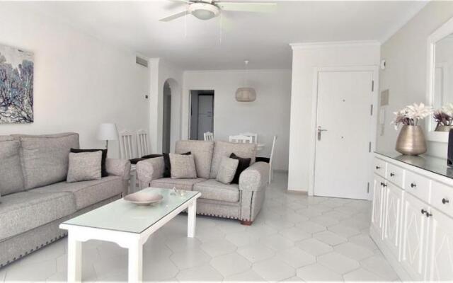 Quiet 2 bedroom apartment-Sleeps up to 6