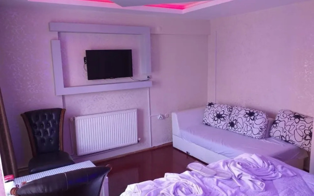 Blue Tower Suit Hotel