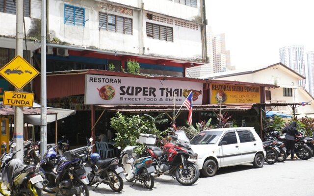 Dolphin Hotel, Chow Kit Kuala Lumpur