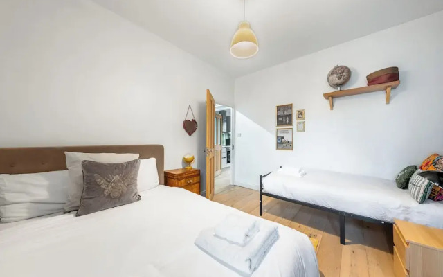 Claremont Apartment B - London