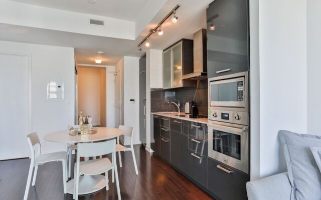 Brilliant High-Rise 2 Bed and Parking