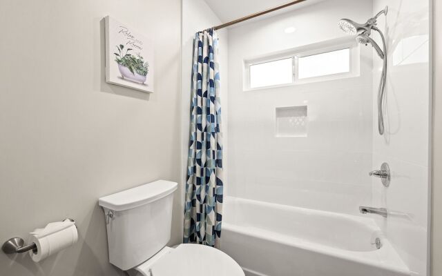 Stylish & Charming 15min to Downtown LA