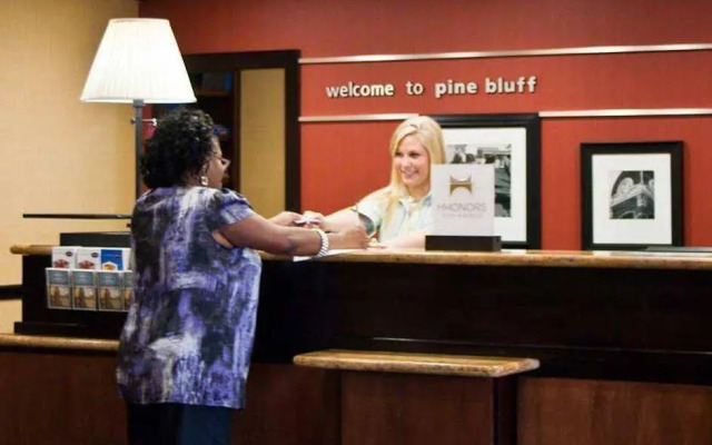 Hampton Inn and Suites Pine Bluff