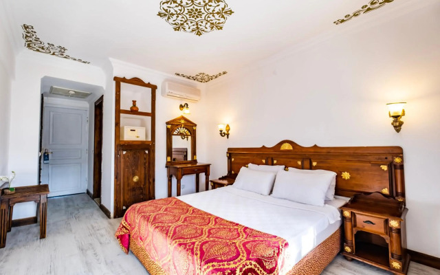 Costa Bitezhan Hotel