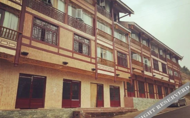 Lanjing Homestay (Kaili Miao Dong Ethnic Park)