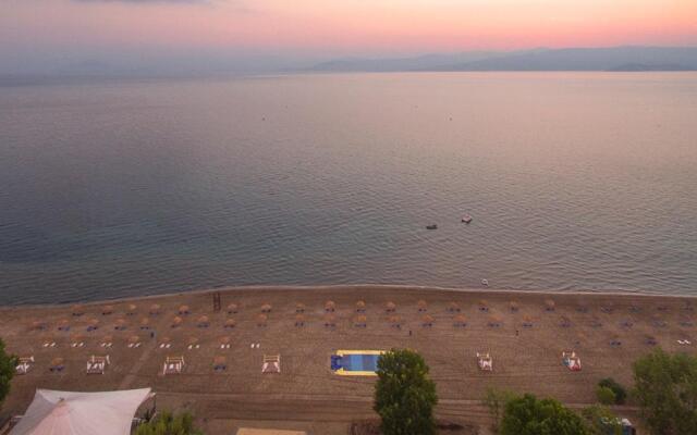 Island Beach Resort And Annex Complex [Adults Only]