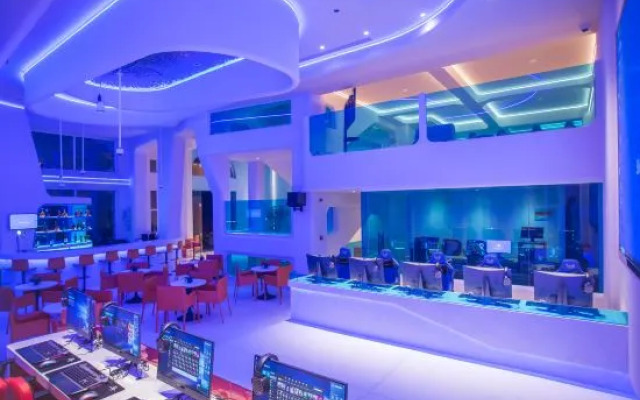 Blue Arc E-Sport Hotel