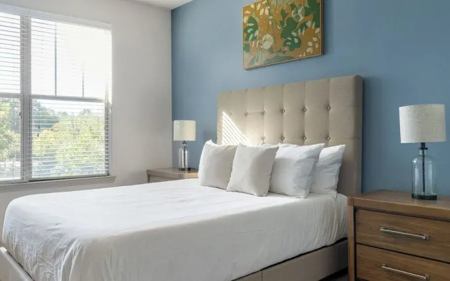 Landing Apartments Raleigh - North Hills