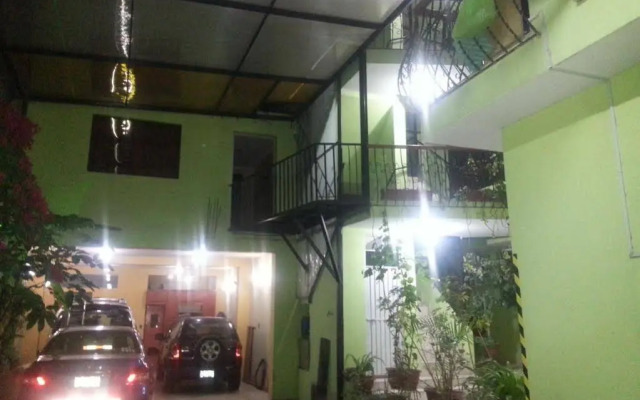Hostal Praga Inn