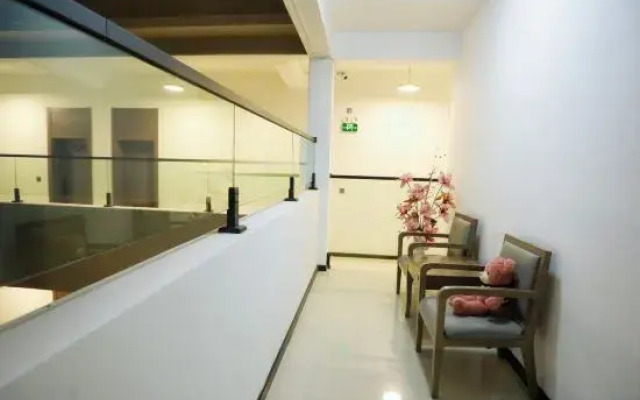 Dali Yuexi Yunqi Hotel (Zhou Hospital)