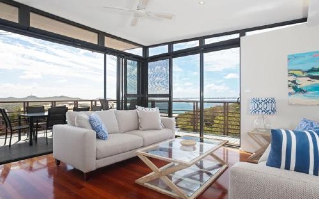 Beach View At One Mile', 8/26 One Mile Close - infinity complex pool & WIFI – Balcony – Anna Bay