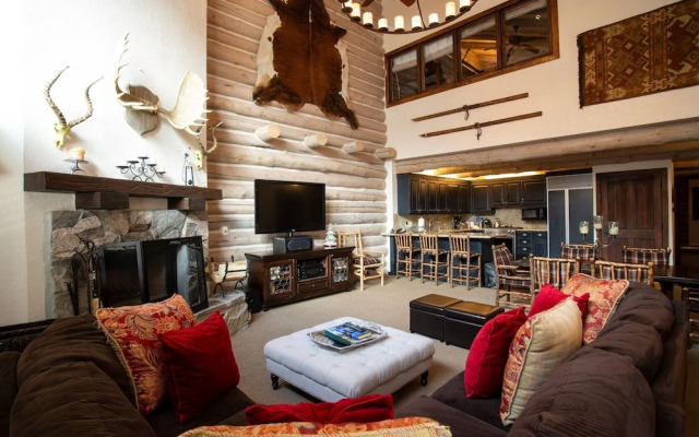 Pine Inn at Trail's End Lodge - Two Bedroom Residence with Spa #8 2 Condo