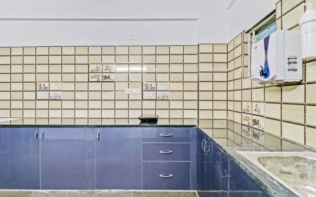 Oyo Home 39445 Cozy Stay Fortis Hospital